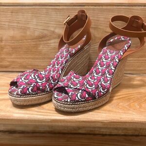 Tory Burch Pink Preppy Pattern Tan Ankle Strap Wedge Sandals size 10